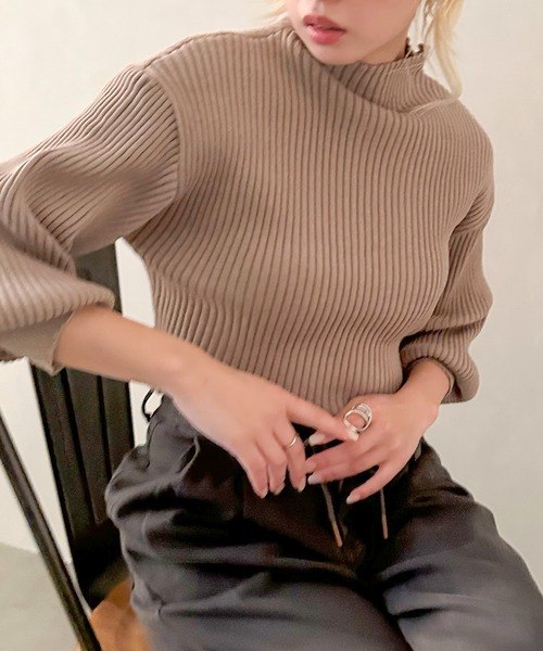 SpRay（スプレイ）の「ボリュームスリーブボトルネックニット（ニット/セーター・レディース・グリーン/アイボリー/イエロー/ブラウン/ピンクベージュ/グレー/レッド系その他/ブラック/ライトベージュ/パープル/ブルー・FREE）」の10枚目の写真