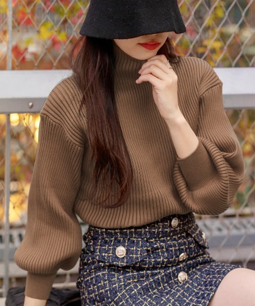 SpRay（スプレイ）の「ボリュームスリーブボトルネックニット（ニット/セーター・レディース・グリーン/アイボリー/イエロー/ブラウン/ピンクベージュ/グレー/レッド系その他/ブラック/ライトベージュ/パープル/ブルー・FREE）」の5枚目の写真