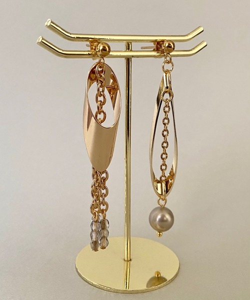 CERCA（チェルカ）の「【Le scale】メタル×ビーズの大ぶりアシンメトリーピアス（ピアス（両耳用）・レディース・ゴールド系/シルバー系/シルバー系2/ゴールド系2・FREE）」の3枚目の写真
