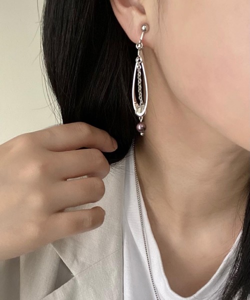 CERCA（チェルカ）の「【Le scale】メタル×ビーズの大ぶりアシンメトリーピアス（ピアス（両耳用）・レディース・ゴールド系/シルバー系/シルバー系2/ゴールド系2・FREE）」の9枚目の写真