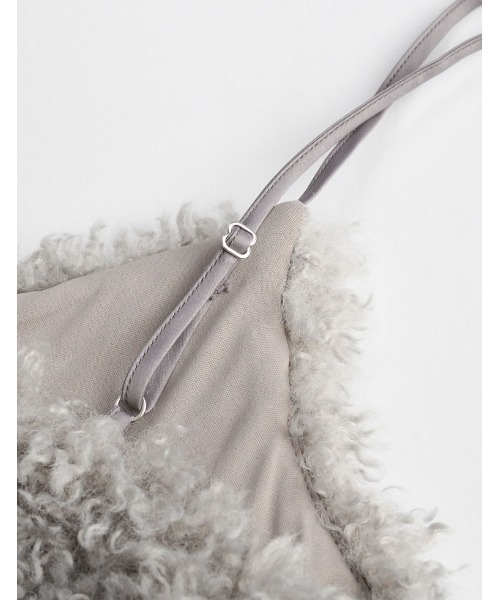 Re:EDIT（リエディ）の「[2025AW COLLECTION][累計販売枚数2.5万枚突破]チベットラムフェイクファービスチェ（キャミソール・レディース・グレー/アイボリー/ブラック/モカ/ブルー・MEDIUM/LARGE）」の20枚目の写真