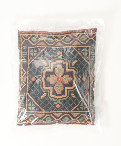 PUEBCO（プエブコ）の「HYBRID INDIAN CUSHION（クッション/クッションカバー・メンズ・オレンジ系その他/ブラック系その他・ONE SIZE）」の3枚目の写真