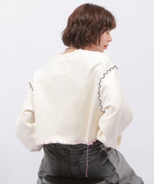 PAGEBOY(ページボーイ)の「カラフルメローショートスウェット(スウェット・レディース・ブラック/オフホワイト・FREE)」の6枚目の写真