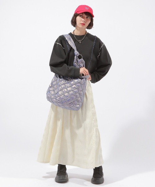 PAGEBOY(ページボーイ)の「カラフルメローショートスウェット(スウェット・レディース・ブラック/オフホワイト・FREE)」の9枚目の写真