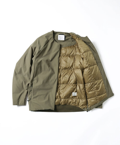 ALLIED FEATHER+DOWN（アライドフェザーダウン）の「【ALLIED FEATHER&DOWN / アライド フェザー&ダウン】Lounge Down Blouson（ダウンジャケット/コート・メンズ・ベージュ/ブラック・MEDIUM/LARGE/SMALL）」の10枚目の写真
