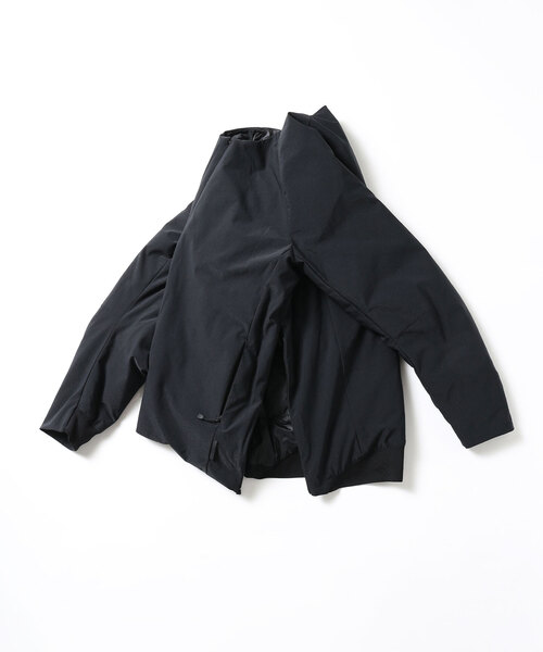 ALLIED FEATHER+DOWN（アライドフェザーダウン）の「【ALLIED FEATHER&DOWN / アライド フェザー&ダウン】Lounge Down Blouson（ダウンジャケット/コート・メンズ・ベージュ/ブラック・MEDIUM/LARGE/SMALL）」の12枚目の写真