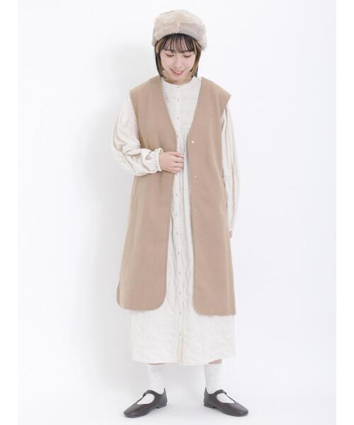 Samansa Mos2(サマンサ モスモス)の「ニットメルトンロングベスト(ベスト・レディース・キナリ/ブラック/ベージュ・F)」の4枚目の写真