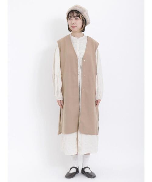 Samansa Mos2(サマンサ モスモス)の「ニットメルトンロングベスト(ベスト・レディース・キナリ/ブラック/ベージュ・F)」の14枚目の写真