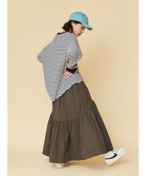 Ungrid(アングリッド)の「ギャザーデザインスカート(スカート・レディース・チャコールグレー/アイボリー・FREE)」の8枚目の写真