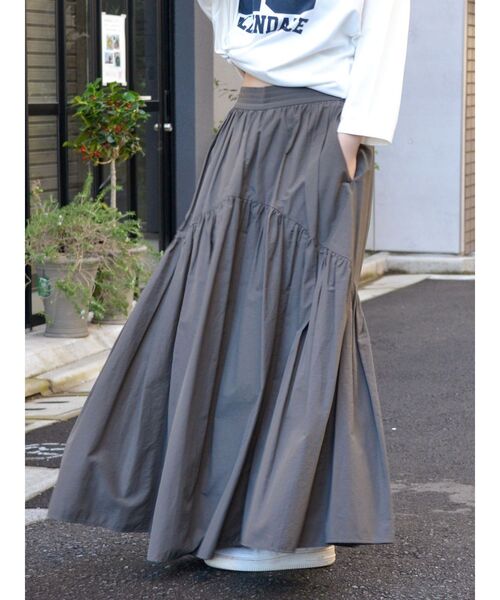 Ungrid(アングリッド)の「ギャザーデザインスカート(スカート・レディース・チャコールグレー/アイボリー・FREE)」の14枚目の写真