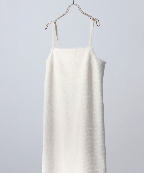 VERMEIL par iena（ヴェルメイユパーイエナ）の「ツイードフリンジキャミワンピース（ワンピース・レディース・ブラック/アイボリー・FREE）」の21枚目の写真