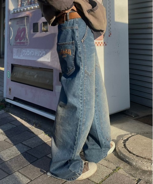 WudgeBoy（ワッジボーイ）の「over dye double knee denim（デニムパンツ・レディース・インディゴブルー/ブラック/ブラウン/ライトブルー/カーキ・LARGE/MEDIUM/SMALL）」の16枚目の写真