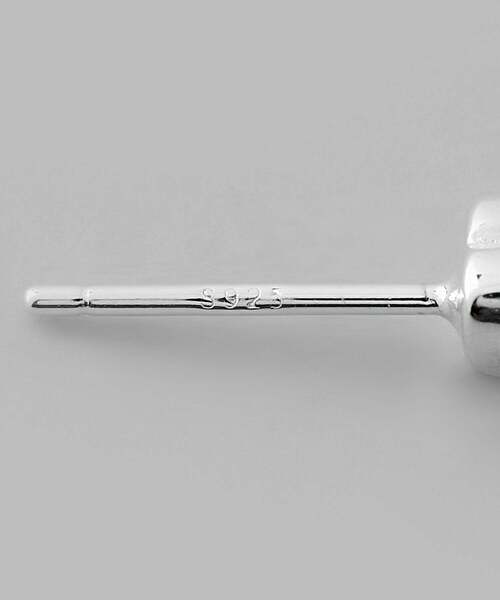 ANEMONE（アネモネ）の「フレームハートピアス[silver925]（ピアス（両耳用）・レディース・ホワイト/ブラック・FREE）」の5枚目の写真