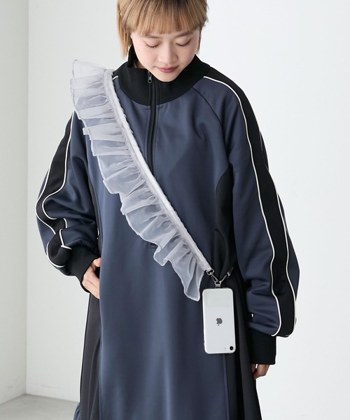 forksy.(フォルクシー)の「【forksy.】オーガンジーフリルスマホショルダー(スマホグッズ・レディース・ゴールド系/アイボリー系/シルバー系・FREE)」の3枚目の写真