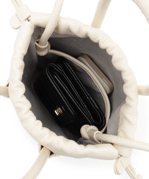 ADD CULUMN（アドカラム）の「◆ADD CULUMN（アドカラム）TURN S ショルダーバッグ（ショルダーバッグ・レディース・ブラック/オフホワイト・00）」の9枚目の写真