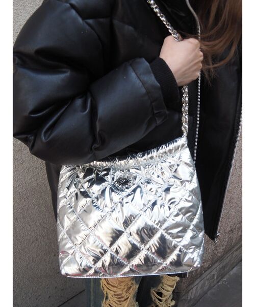 EVRIS（エヴリス）の「キルティングボリュームBAG（ショルダーバッグ・レディース・シルバー/ブラック/ピンク・FREE）」の7枚目の写真