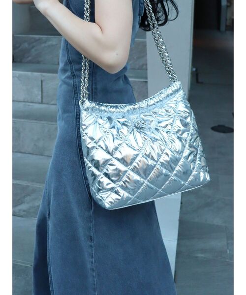 EVRIS（エヴリス）の「キルティングボリュームBAG（ショルダーバッグ・レディース・シルバー/ブラック/ピンク・FREE）」の18枚目の写真