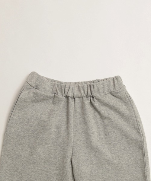 and D. petit main(アンドディープティマイン)の「カットハーフパンツ(スウェットパンツ・キッズ・ベージュ/ブラック/トップグレー・130cm/120cm/110cm/100cm/90cm)」の7枚目の写真