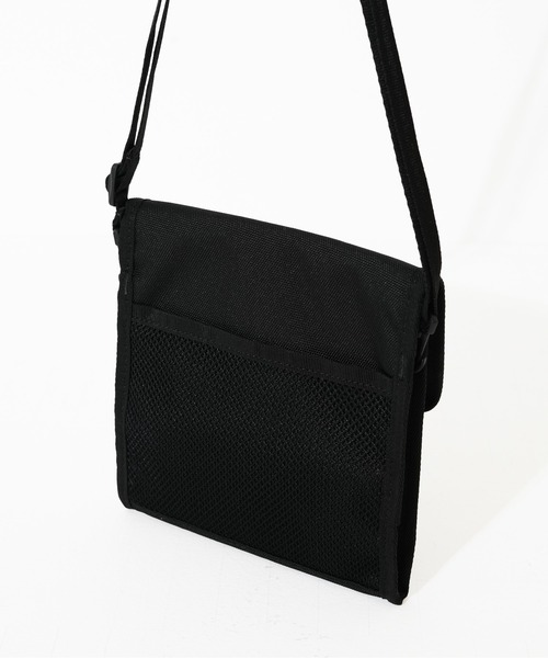 NEW ERA(ニューエラ)の「【NEW ERA/ニューエラ】スクエア ネックポーチ 0.5L(ショルダーバッグ・メンズ・ブラック系その他/ブロンズ/その他1・FREE)」の7枚目の写真