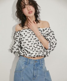ジャガードオフショルブラウス
