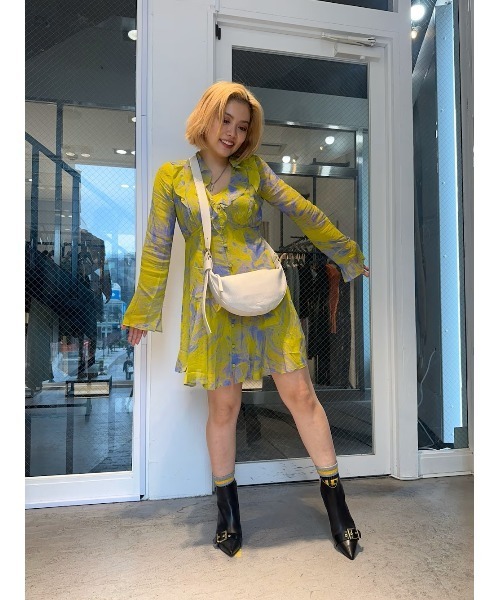 ALLSAINTS(オールセインツ)の「REBECCA POINTED TOE LEATHER BUCKLE BOOTS | REBECCA ポインテッド トゥ レザー バックル ブーツ(ブーツ・レディース・ブラック・UK5/UK6/UK4/UK3)」の10枚目の写真