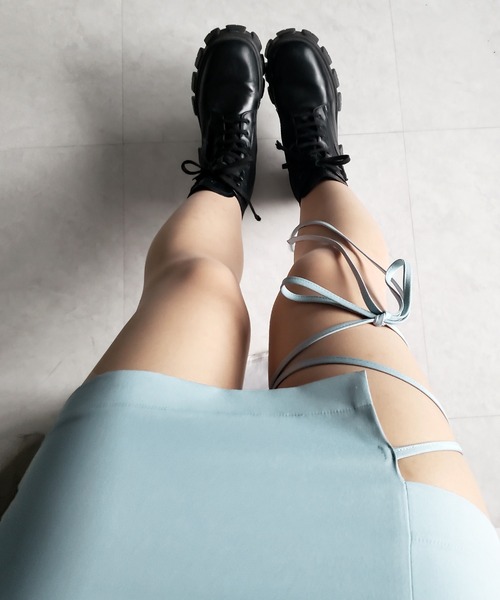 me+em select（ミームセレクト）の「【 ２color 】クロスストラップサイドリボンミニスカート ／ cross strap side ribbon mini skirt（スカート・レディース・ブルー/ブラック・MEDIUM/SMALL/LARGE）」の14枚目の写真