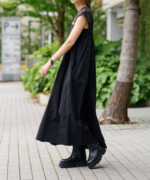 U by SPICK&SPAN(ユーバイスピックアンドスパン)の「ソフトタフタキャミワンピース(ワンピース・レディース・ブラック・FREE)」の4枚目の写真