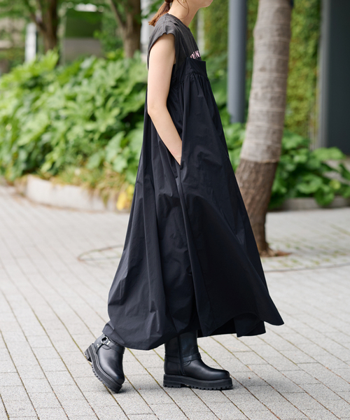 U by SPICK&SPAN(ユーバイスピックアンドスパン)の「ソフトタフタキャミワンピース(ワンピース・レディース・ブラック・FREE)」の5枚目の写真