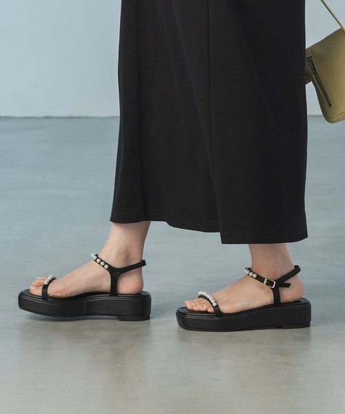 Gready Brilliant（グレディブリリアン）の「スクエアパールサンダル（サンダル・レディース・ブラック・38/37/36）」の20枚目の写真