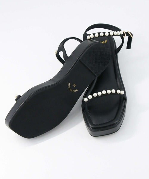 Gready Brilliant（グレディブリリアン）の「スクエアパールサンダル（サンダル・レディース・ブラック・38/37/36）」の8枚目の写真