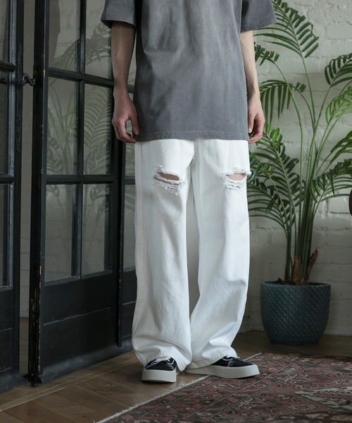 aimoha(アイモハ)の「【aimoha neo】CHIC URBANITE RELAXED FIT DISTRESSED DENIM(デニムパンツ・メンズ・ブラック/ホワイト/ダークブルー・MEDIUM/LARGE/X-LARGE/XX-LARGE)」の1枚目の写真