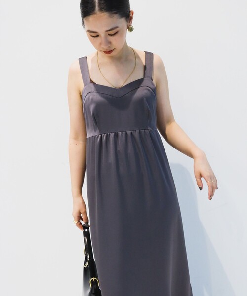 Demi-Luxe BEAMS（デミルクス ビームス）の「Demi-Luxe BEAMS / サテン ギャザー キャミソールワンピース（ワンピース・レディース・グレー/ブラック・36/38）」の8枚目の写真