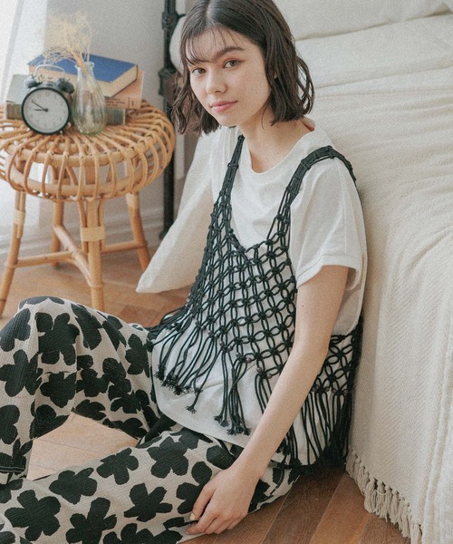 niko and...(ニコアンド)の「マクラメフリンジベスト(ベスト・レディース・ブラック/アイボリー・FREE)」の7枚目の写真