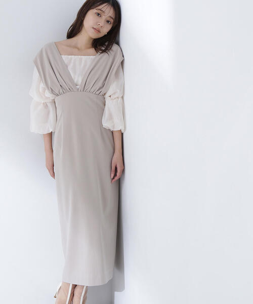 NATURAL BEAUTY BASIC(ナチュラルビューティーベーシック)の「◇Vネックギャザーナロージャンスカ(ジャンパースカート・レディース・ブラック/ベージュ/ブラウン・MEDIUM/SMALL)」の3枚目の写真