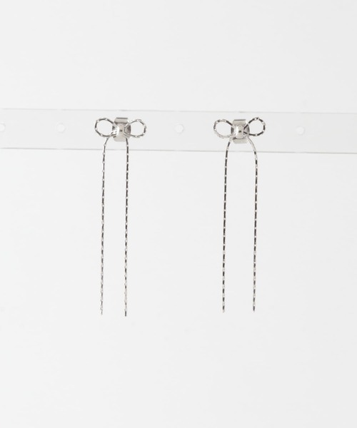 URBAN RESEARCH Sonny Label（アーバンリサーチサニーレーベル）の「メタルリボンピアス（ピアス（両耳用）・レディース・ゴールド/シルバー・ONE）」の4枚目の写真