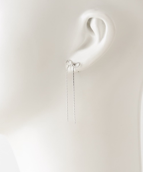 URBAN RESEARCH Sonny Label（アーバンリサーチサニーレーベル）の「メタルリボンピアス（ピアス（両耳用）・レディース・ゴールド/シルバー・ONE）」の5枚目の写真