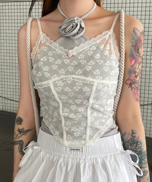 CRANK(クランク)の「韓国ブランド CRANK クランク ROSE HALTER NECK TOP ローズトップス ホルターネックトップス ワンポイントトップス スリムトップス 袖なしトップス 韓国ファッション 韓国ストリート バレエコア(チューブトップ・レディース・グレー/ブラック・ONE SIZE)」の19枚目の写真