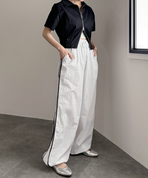 ISOOK(アイスー)の「【ISOOK / アイスー】サイドラインナイロンパンツ / サイドラインパンツ カーゴパンツ ジャージ トラックパンツ ZOZOTOWN限定(その他パンツ・レディース・チャコールグレー/グレー/ホワイト・FREE)」の19枚目の写真