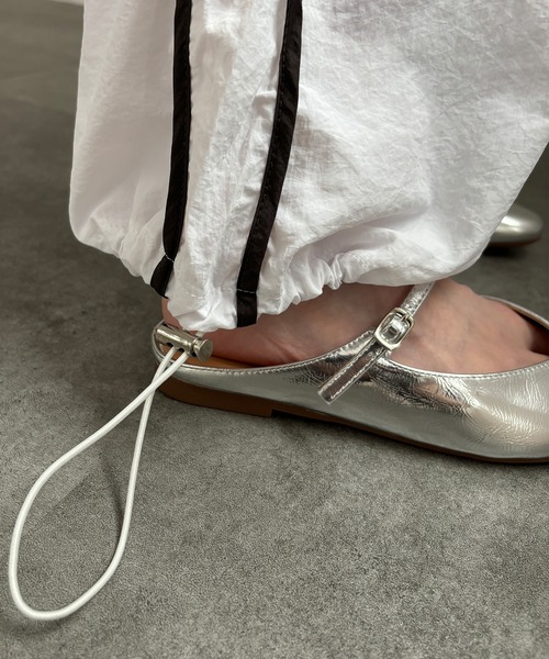 ISOOK(アイスー)の「【ISOOK / アイスー】サイドラインナイロンパンツ / サイドラインパンツ カーゴパンツ ジャージ トラックパンツ ZOZOTOWN限定(その他パンツ・レディース・チャコールグレー/グレー/ホワイト・FREE)」の14枚目の写真