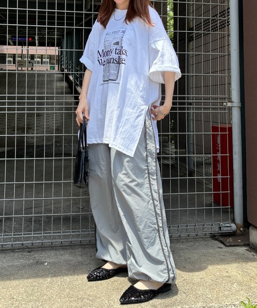 ISOOK(アイスー)の「【ISOOK / アイスー】サイドラインナイロンパンツ / サイドラインパンツ カーゴパンツ ジャージ トラックパンツ ZOZOTOWN限定(その他パンツ・レディース・チャコールグレー/グレー/ホワイト・FREE)」の10枚目の写真