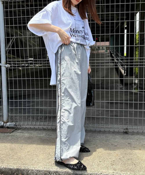 ISOOK(アイスー)の「【ISOOK / アイスー】サイドラインナイロンパンツ / サイドラインパンツ カーゴパンツ ジャージ トラックパンツ ZOZOTOWN限定(その他パンツ・レディース・チャコールグレー/グレー/ホワイト・FREE)」の12枚目の写真