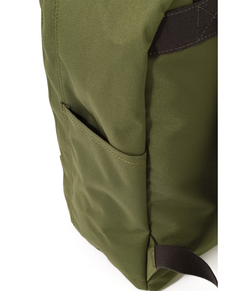 MHL.（エムエイチエル）の「POLYESTER CANVAS（バックパック/リュック・レディース・ブラック/カーキ・FREE）」の5枚目の写真