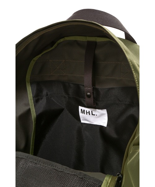 MHL.（エムエイチエル）の「POLYESTER CANVAS（バックパック/リュック・レディース・ブラック/カーキ・FREE）」の8枚目の写真