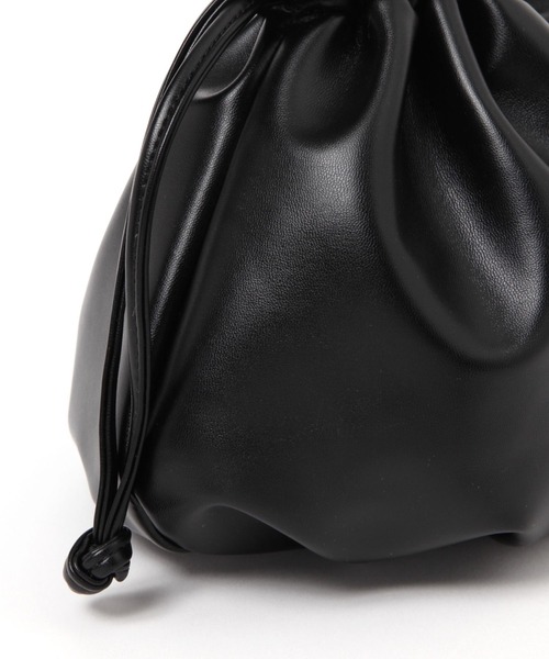 LAKOLE（ラコレ）の「チェーンハンドル2WAYショルダーバッグ / 132223（ショルダーバッグ・レディース・シルバー/ブラック/グレイッシュベージュ・FREE）」の10枚目の写真