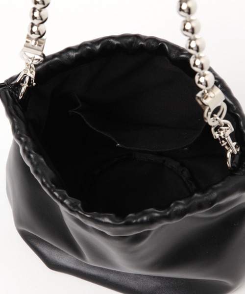 LAKOLE（ラコレ）の「チェーンハンドル2WAYショルダーバッグ / 132223（ショルダーバッグ・レディース・シルバー/ブラック/グレイッシュベージュ・FREE）」の9枚目の写真