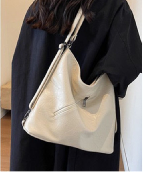 gossip!ロサンゼルス(ゴシップロサンゼルス)の「2WAYワンハンドルミニポケショルダー / トートバッグ/A4収納可能(ショルダーバッグ・レディース・シルバー/ブラック/オフホワイト/ブラウン・FREE)」の20枚目の写真