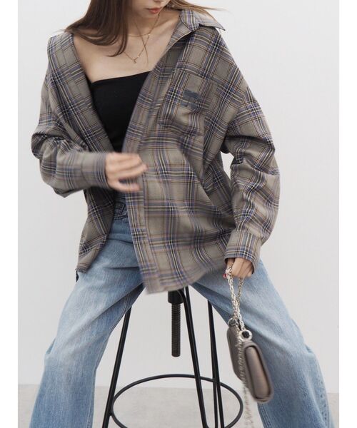 EVRIS（エヴリス）の「ワンポイントオーバーシャツ（シャツ/ブラウス・レディース・ホワイト/ピンク/その他1・FREE）」の13枚目の写真