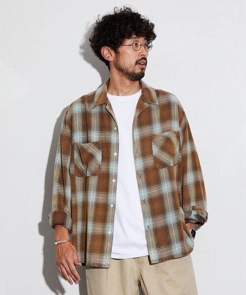FREAK'S STORE（フリークスストア）の「ブリーチ加工 オープンカラー チェック シャツ ロングスリーブ/リラックスフィット/オンブレチェック/タータンチェック（シャツ/ブラウス・メンズ・ホワイト系/グリーン系/サックスブルー系/レッド系・MEDIUM/LARGE）」の3枚目の写真