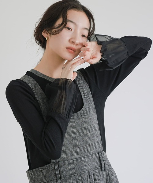 somari imagination（ソマリ イマジネーション）の「『袖口チュールリブカットソー』（Tシャツ/カットソー・レディース・アイボリー/ブラック・2/1）」の14枚目の写真