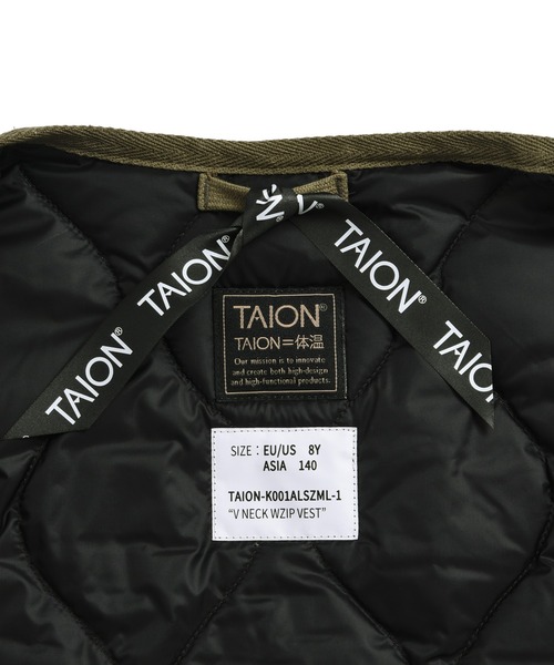 TAION(タイオン)の「【TAION(タイオン)】〈キッズ〉ミリタリー Vネックボタン インナーダウンベスト-ソフトシェル(ダウンベスト・キッズ・オフホワイト/ダークパープル/オリーブ/ダークネイビー/ダークオリーブ/ダークグリーン系/グレイッシュベージュ/ブラック/ドット・130/110/120/100/140/150)」の11枚目の写真